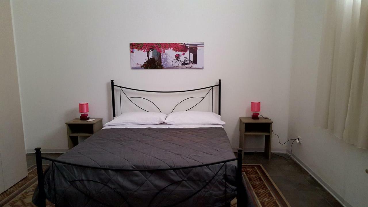 Rest And Go Bed & Breakfast ปาแลร์โม ภายนอก รูปภาพ