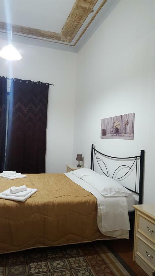 Rest And Go Bed & Breakfast ปาแลร์โม ภายนอก รูปภาพ