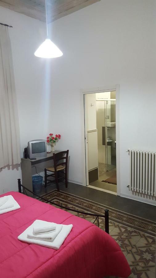 Rest And Go Bed & Breakfast ปาแลร์โม ภายนอก รูปภาพ