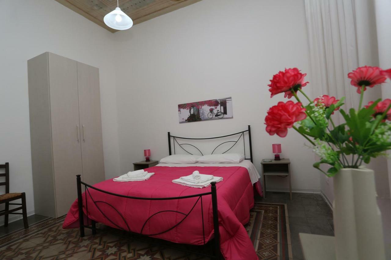 Rest And Go Bed & Breakfast ปาแลร์โม ภายนอก รูปภาพ