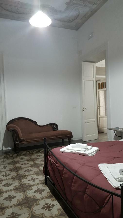 Rest And Go Bed & Breakfast ปาแลร์โม ภายนอก รูปภาพ